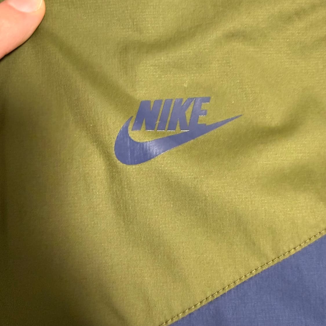나이키 바람막이 윈드브레이커 카키 XXL 상품이미지3
