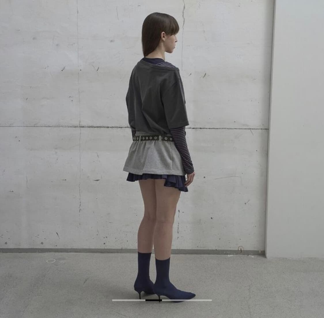 [새상품] 엘씨디씨티엠 Asymmetric printed 티셔츠 차콜 상품이미지2