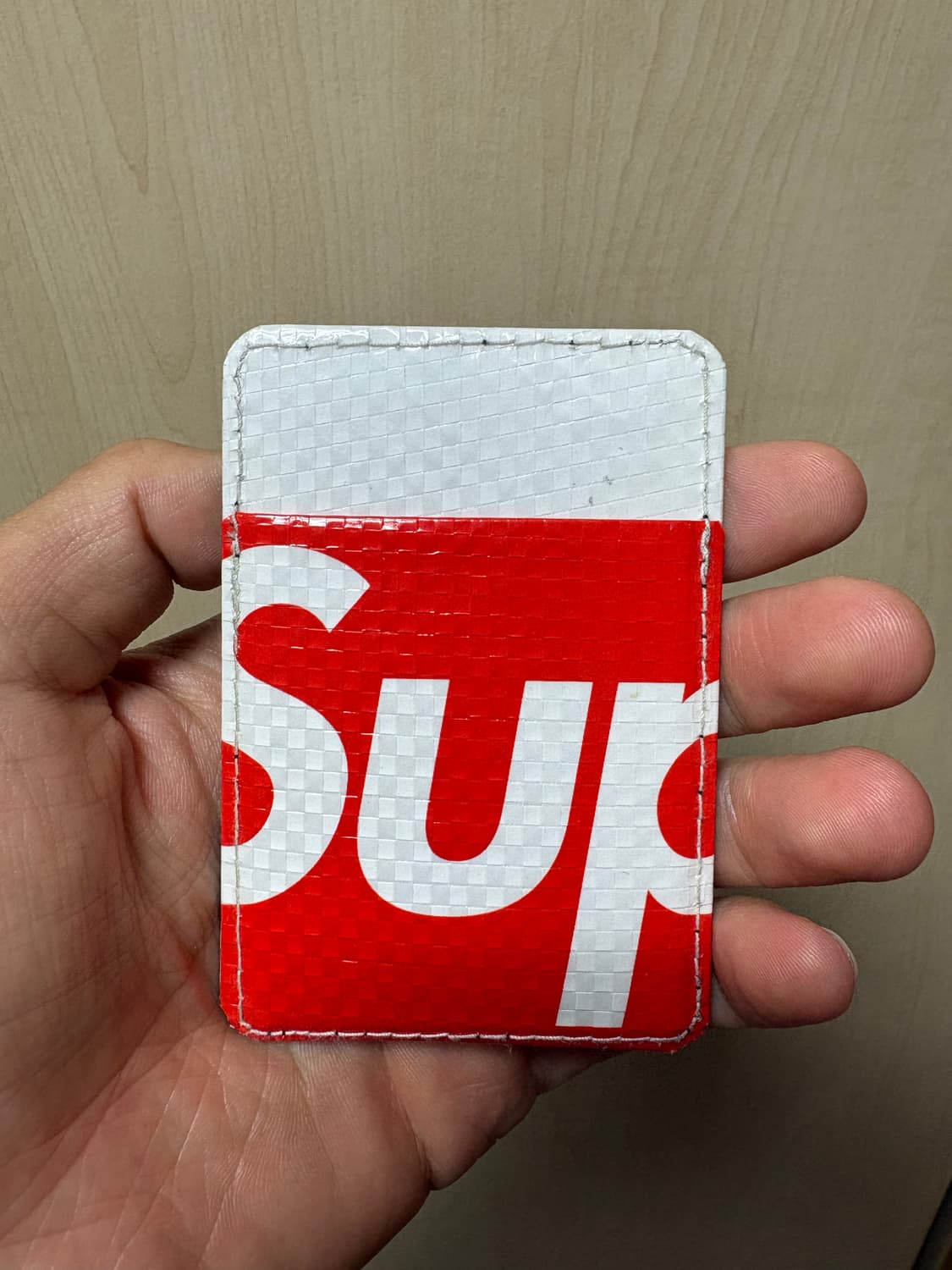 슈프림 맥세이프 카드지갑 (업사이클링 리워크) 상품이미지1