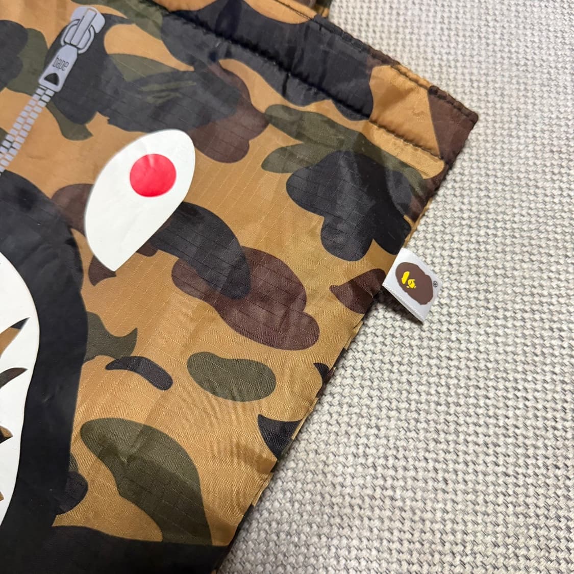 Bape 베이프 잡지 부록 샤크 카모 토트백 상품이미지2