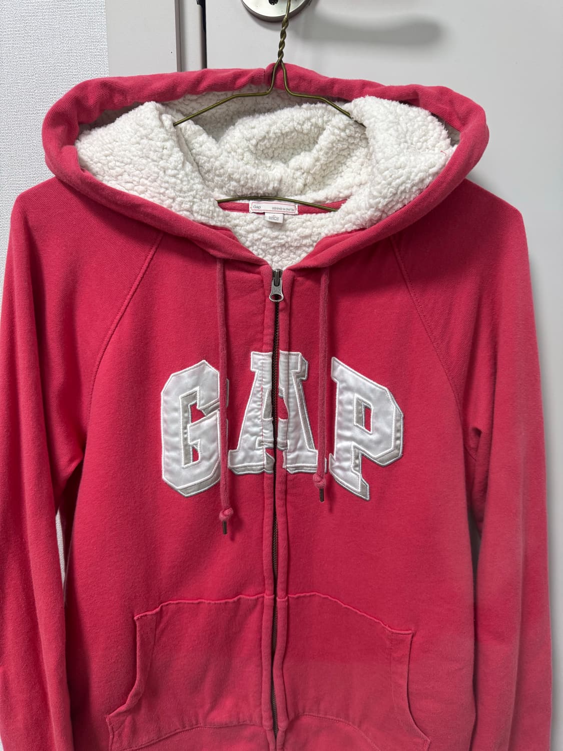 갭 3D 로고 양털 핑크 후드집업 상품이미지1