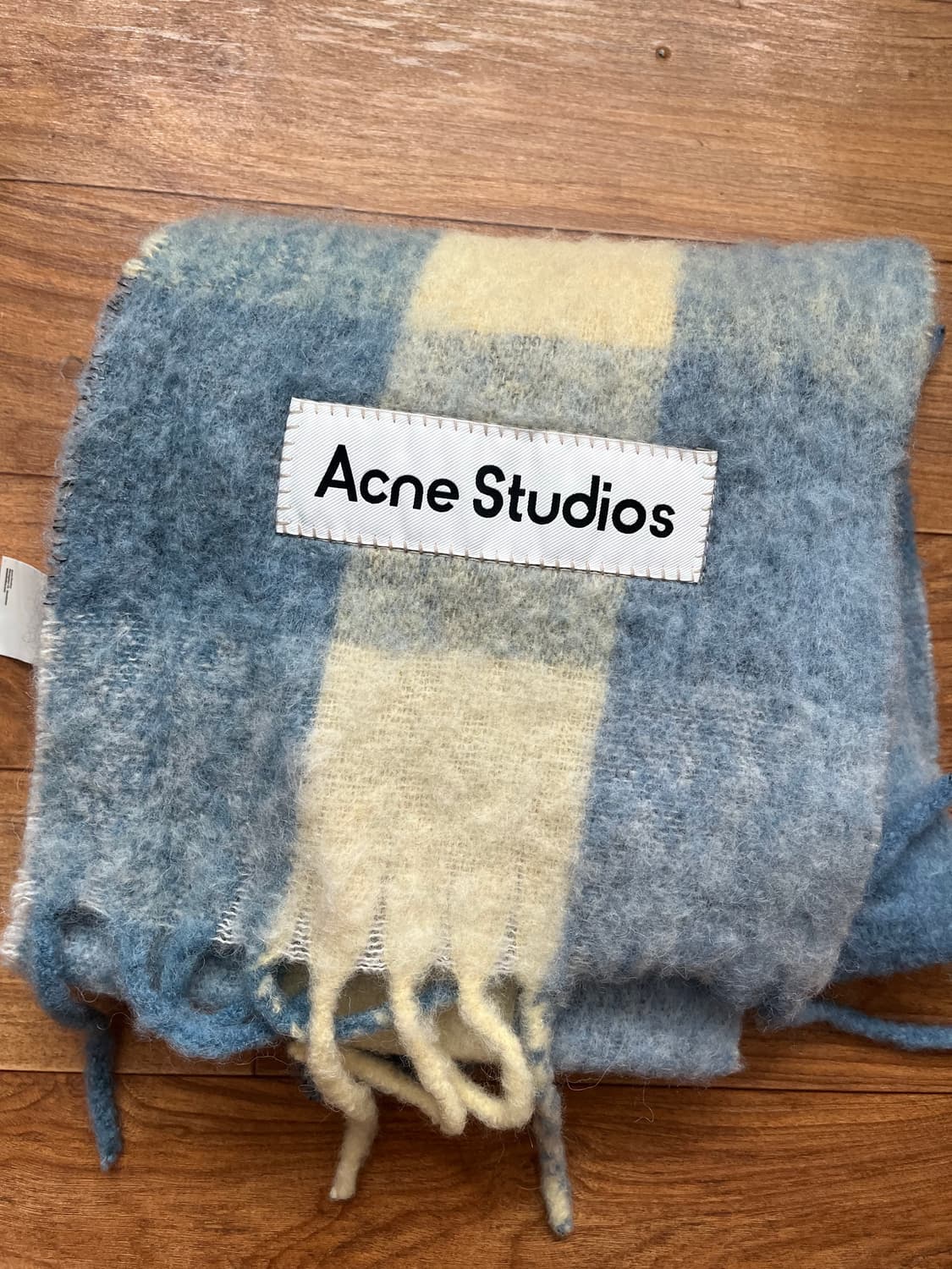 아크네 블루베이지 체크머플러 상품이미지1