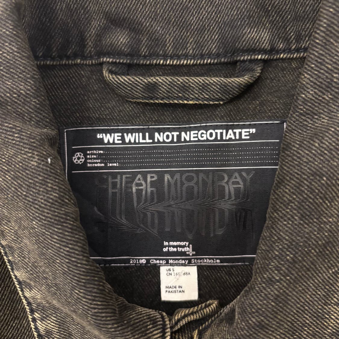 칩먼데이스톡홀롬 워싱 데님 자켓 상품이미지3