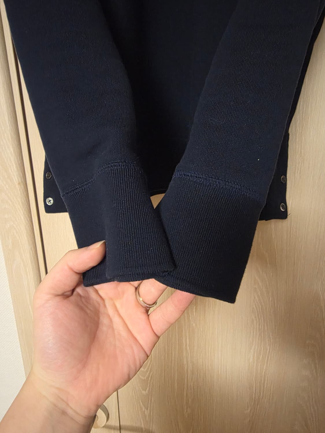 [구매1달] 25FW 톰브라운 엔지니어드 맨투맨 네이비 5사이즈 상품이미지5