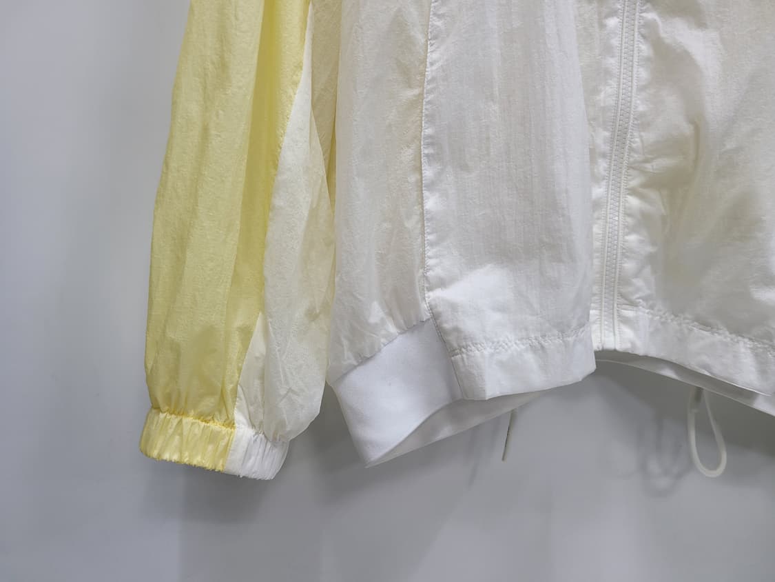 JUCY JUDY 21SS  쥬시쥬디 시스루 후드 바람막이 / 여 85  상품이미지4