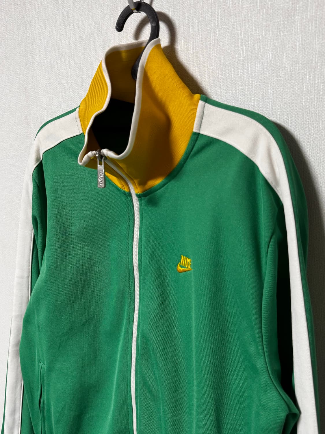 나이키 그린 옐로우 트랙탑 져지 상품이미지1