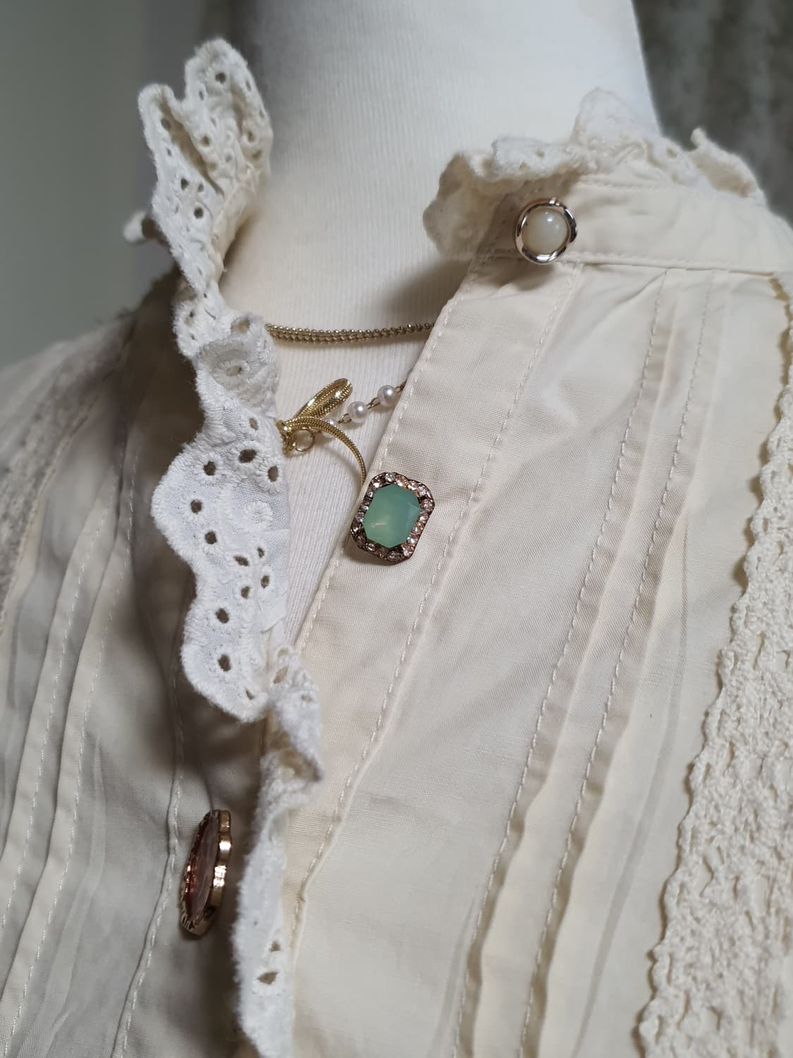 [일본빈티지] 아이보리 핀턱 레이스 블라우스 지뢰계 상품이미지2