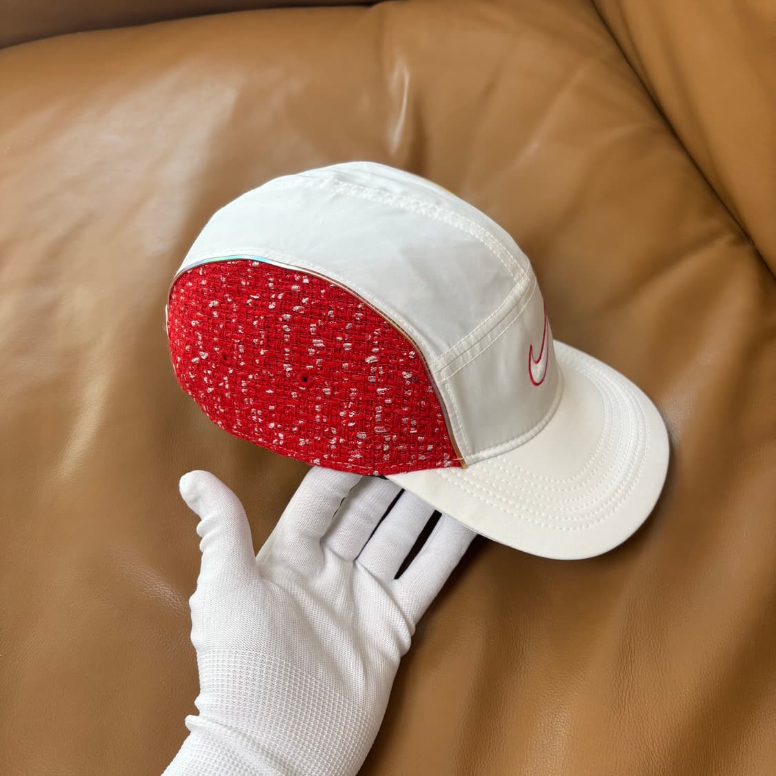 슈프림 나이키 스우시 캠프캡 러닝캡 모자 화이트 레드 상품이미지3