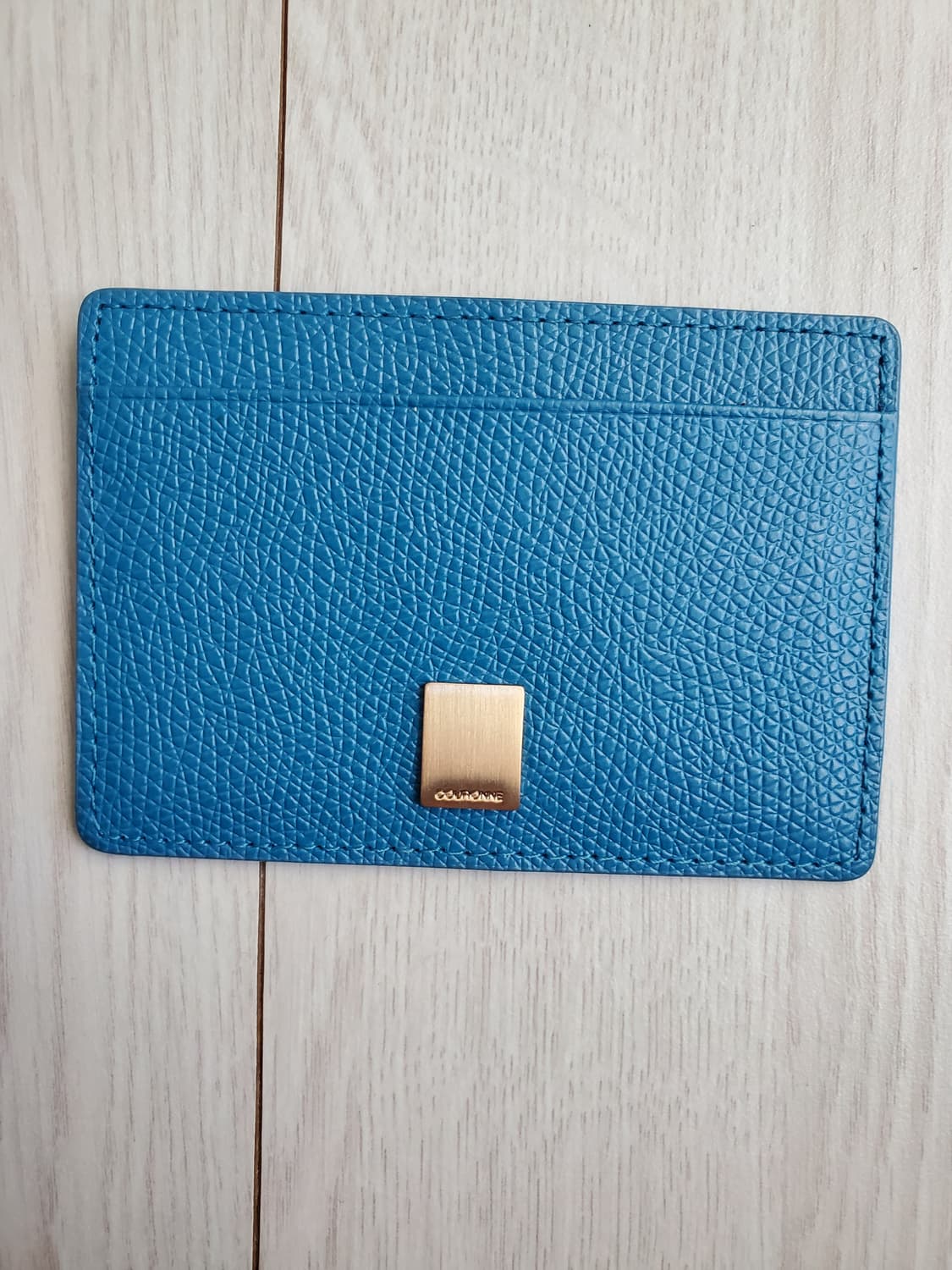 미사용)쿠론 카드지갑 

여러 중고사이트에도 같이 판매하고 있어서 삭제되 상품이미지1