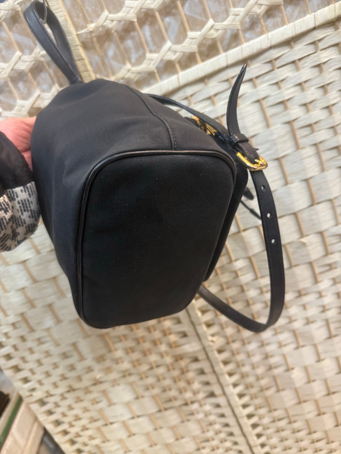 정품 프라다 자가드 버킷백 팝니다 상품이미지6