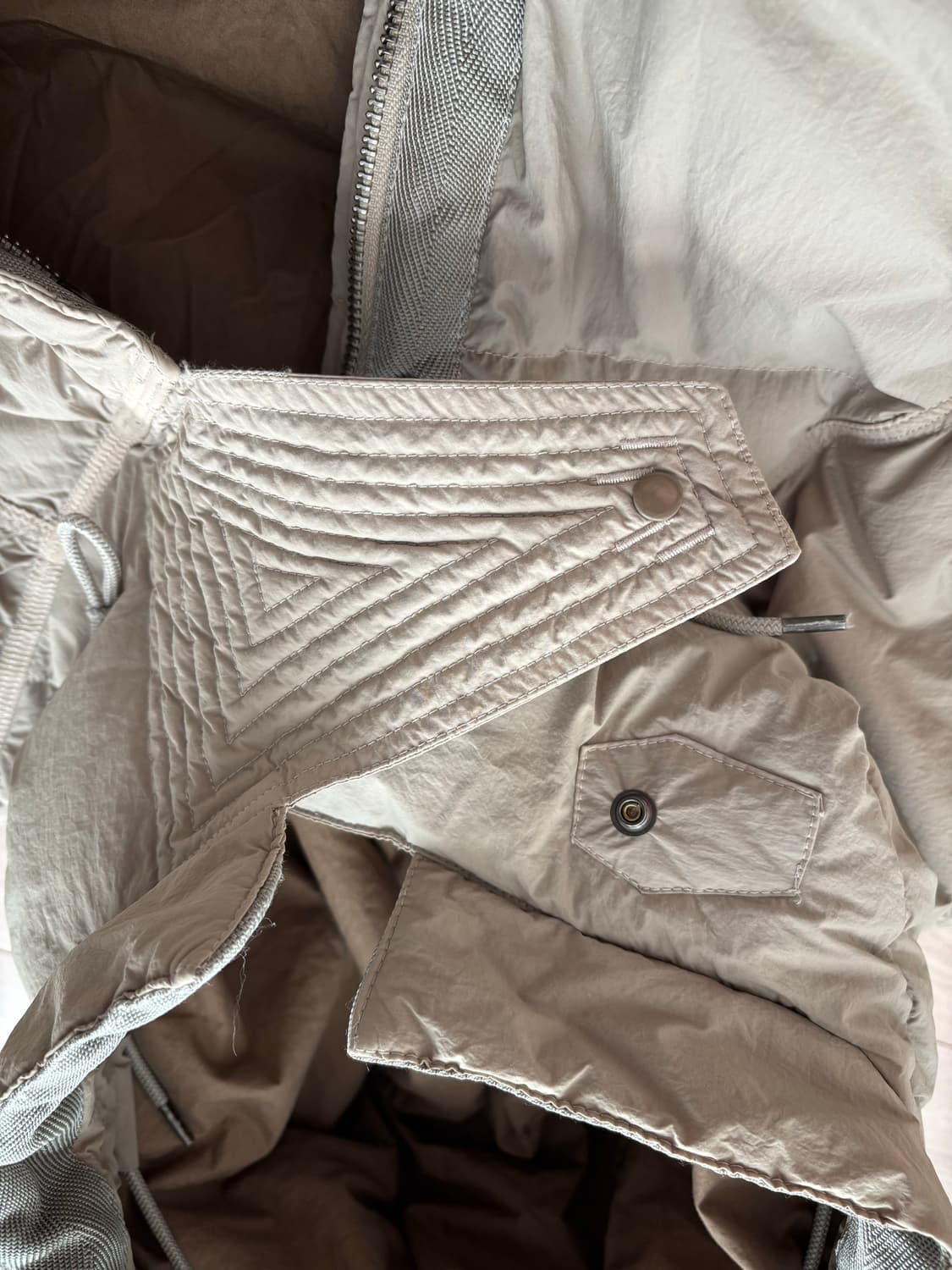 텐씨 아틱 베이지 50사이즈 컬티즘 한정판 상품이미지4