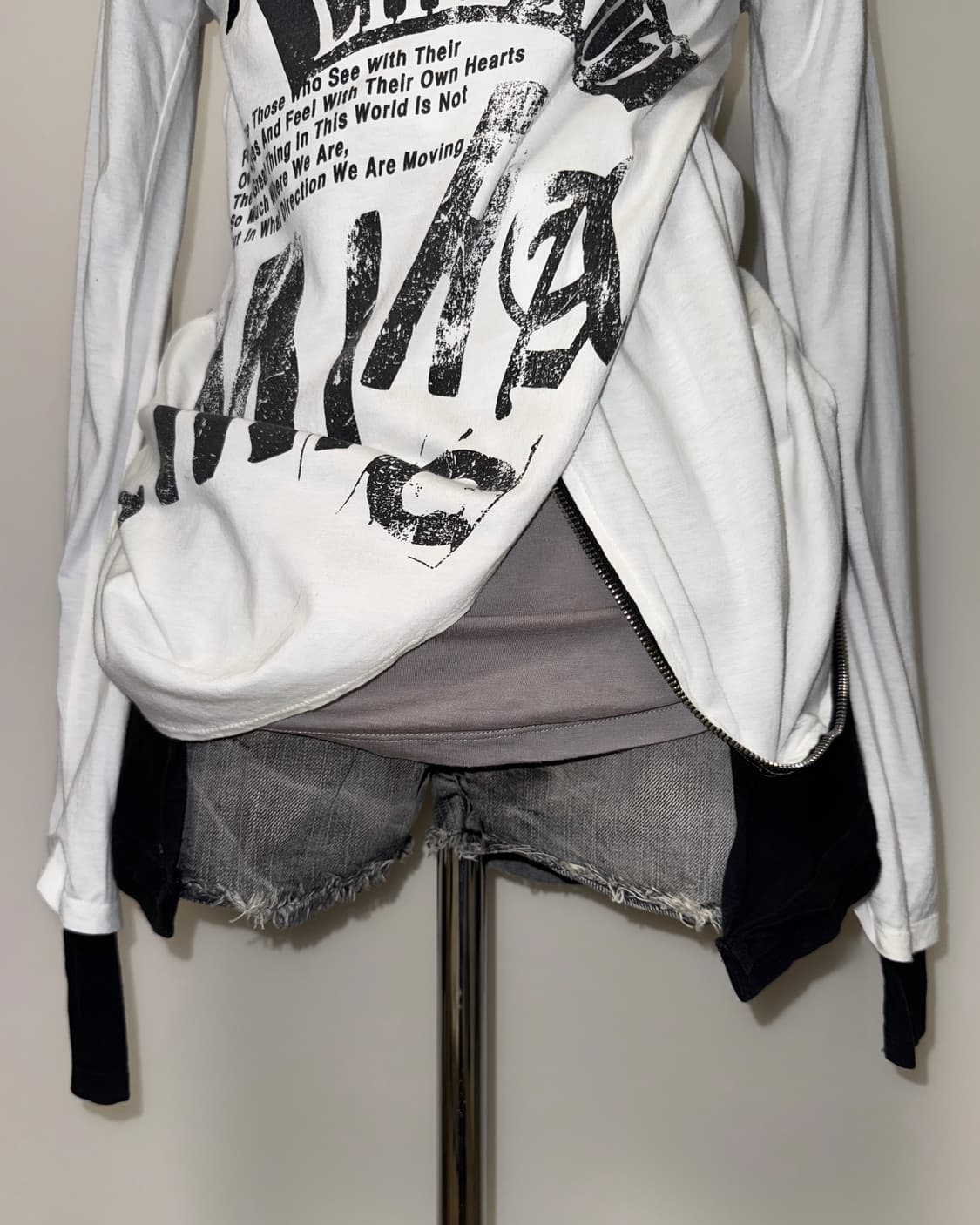 레터링 화이트 레이어드 와투케 롱슬리브 상품이미지7