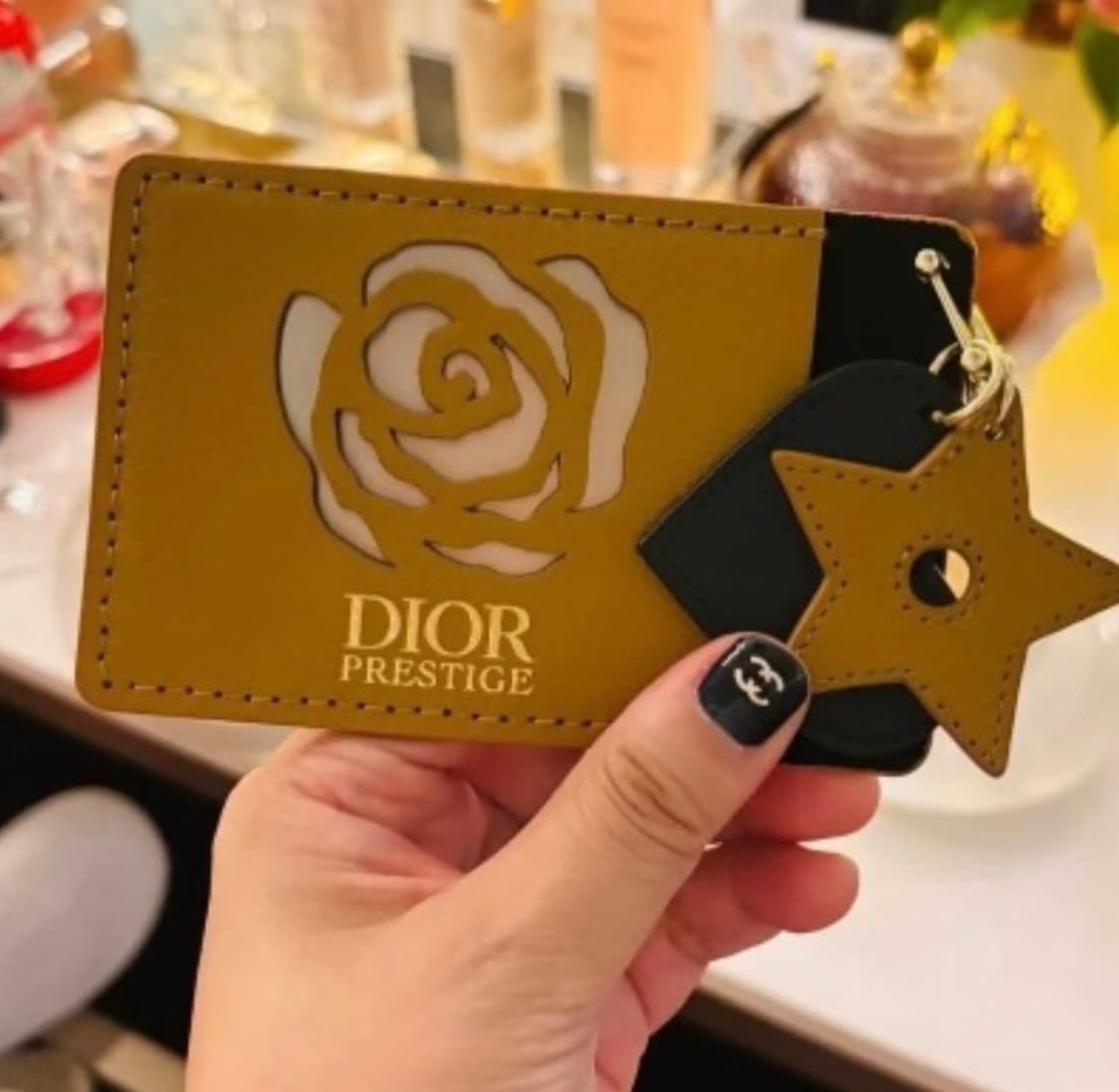 디올뷰티 프레스티지 손거울&홀더  상품이미지2