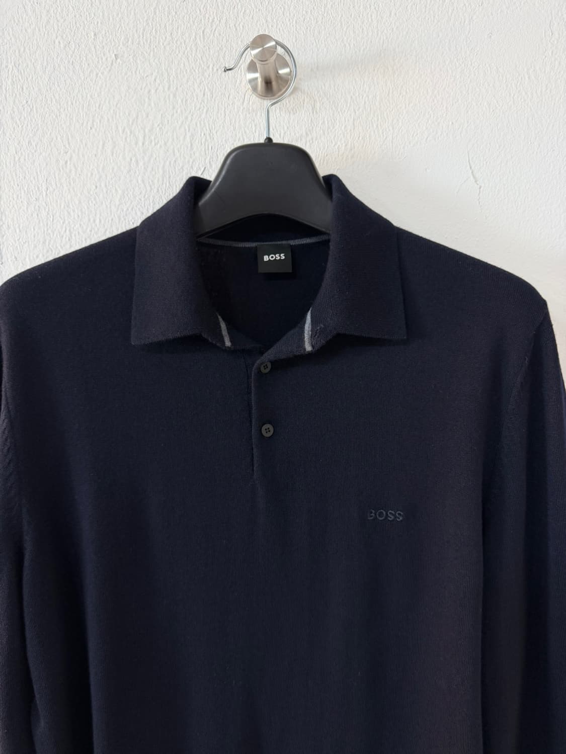 보스 로고 울 카라 니트  상품이미지1