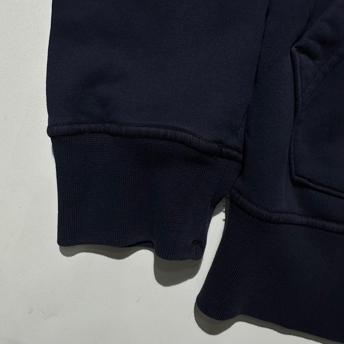 스톤아일랜드 사이드로고 와펜 후드 상품이미지7