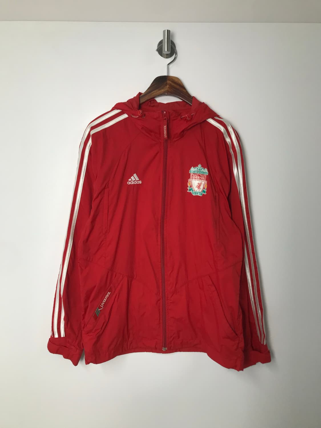 아디다스 리버풀 레드 바람막이 자켓 상품이미지2