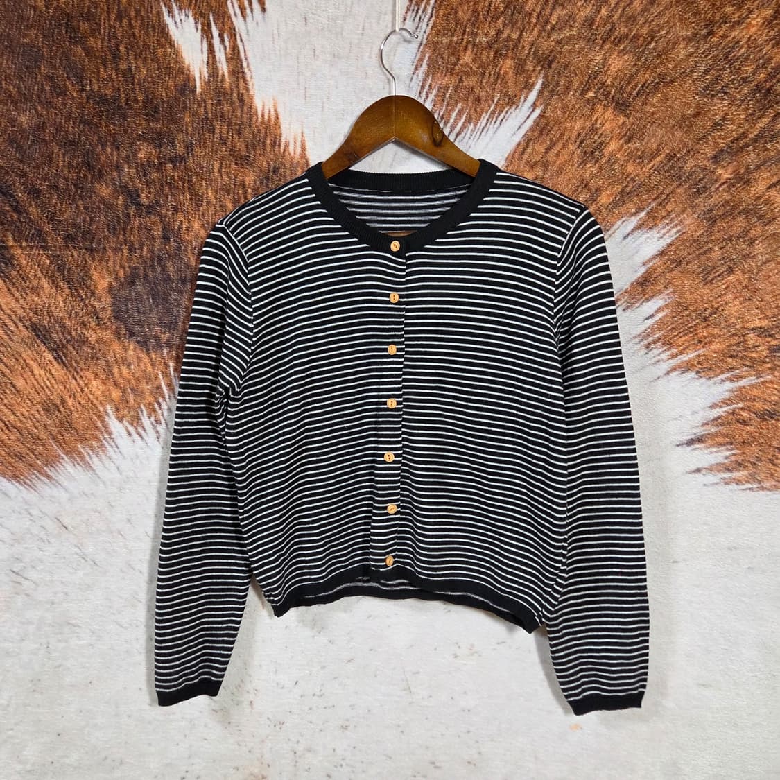 블랙 단가라 스트라이프 슬림핏 가디건 상품이미지1