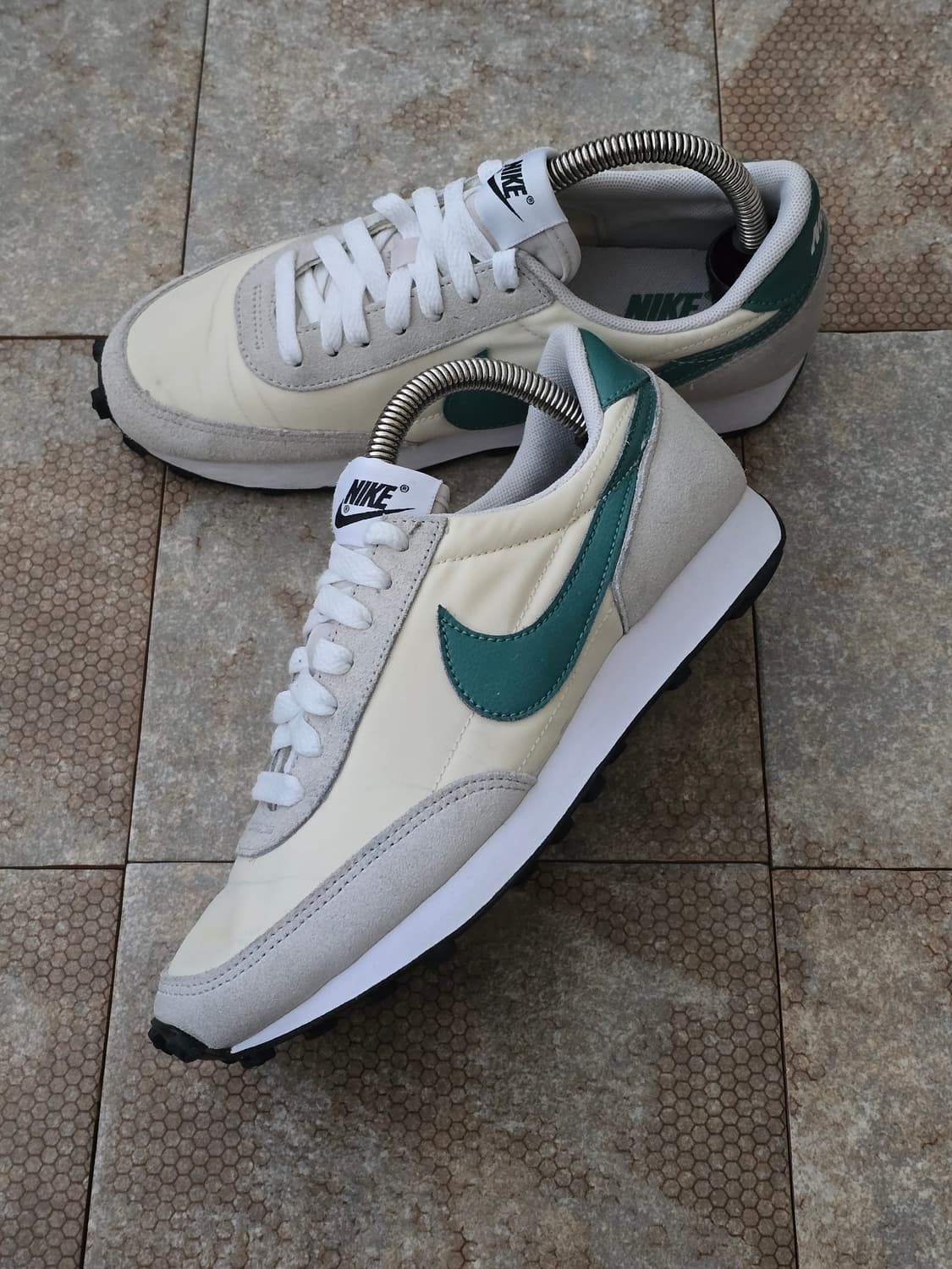 (225)나이키 데이브레이크 코코넛 밀크  상품이미지3