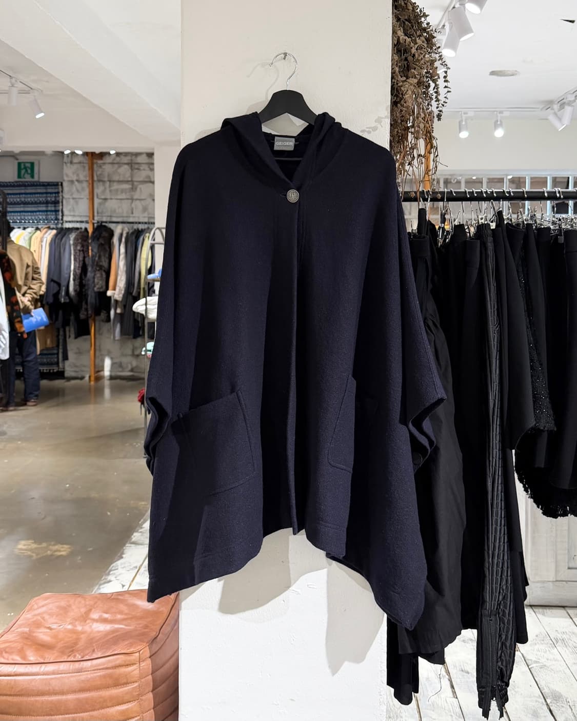 가이거 네이비 울 후드 케이프 상품이미지1