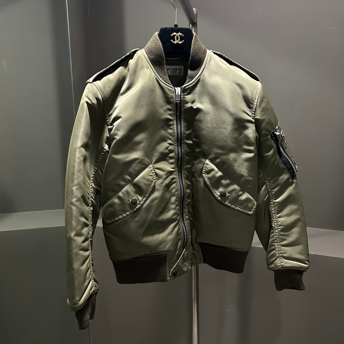 생로랑 카키 봄버자켓 상품이미지1