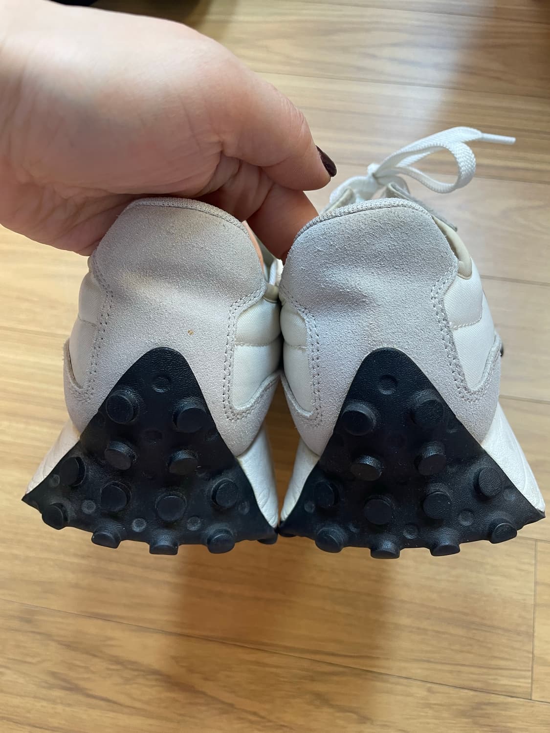 뉴발란스327 상품이미지3