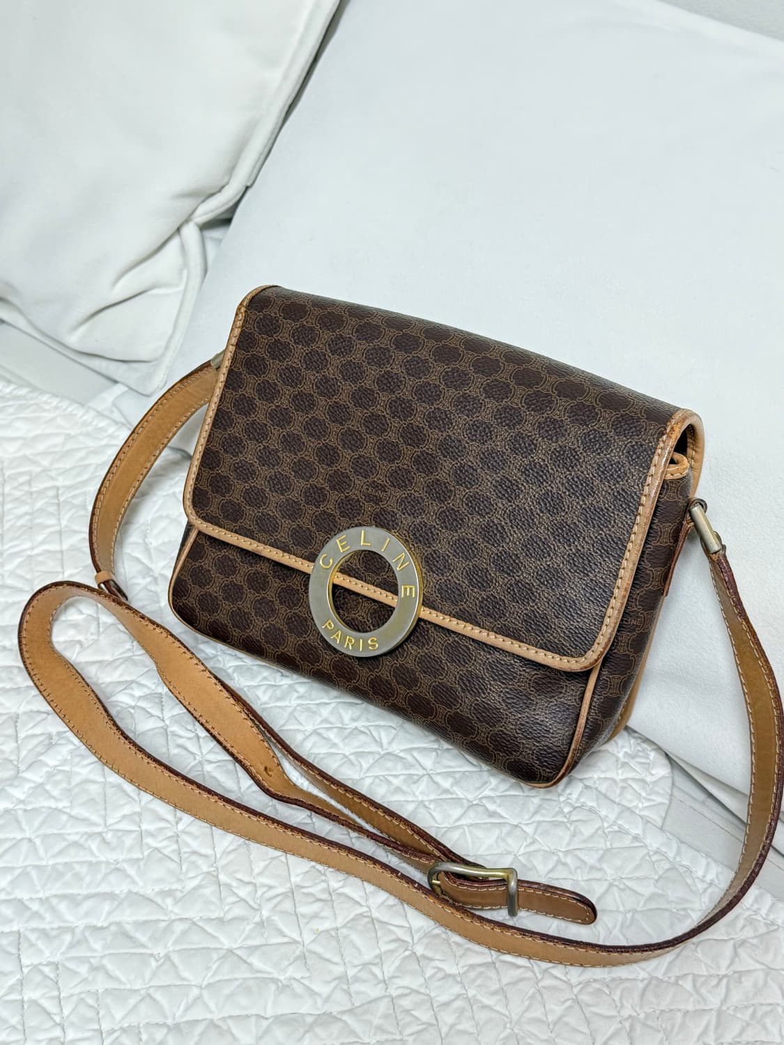 (정품)셀린느 마카담 크로스백  상품이미지1