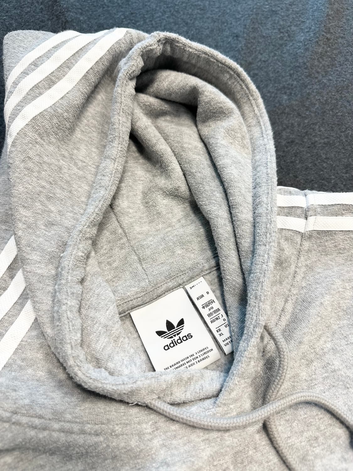 아디다스 플리스 후드티 상품이미지3