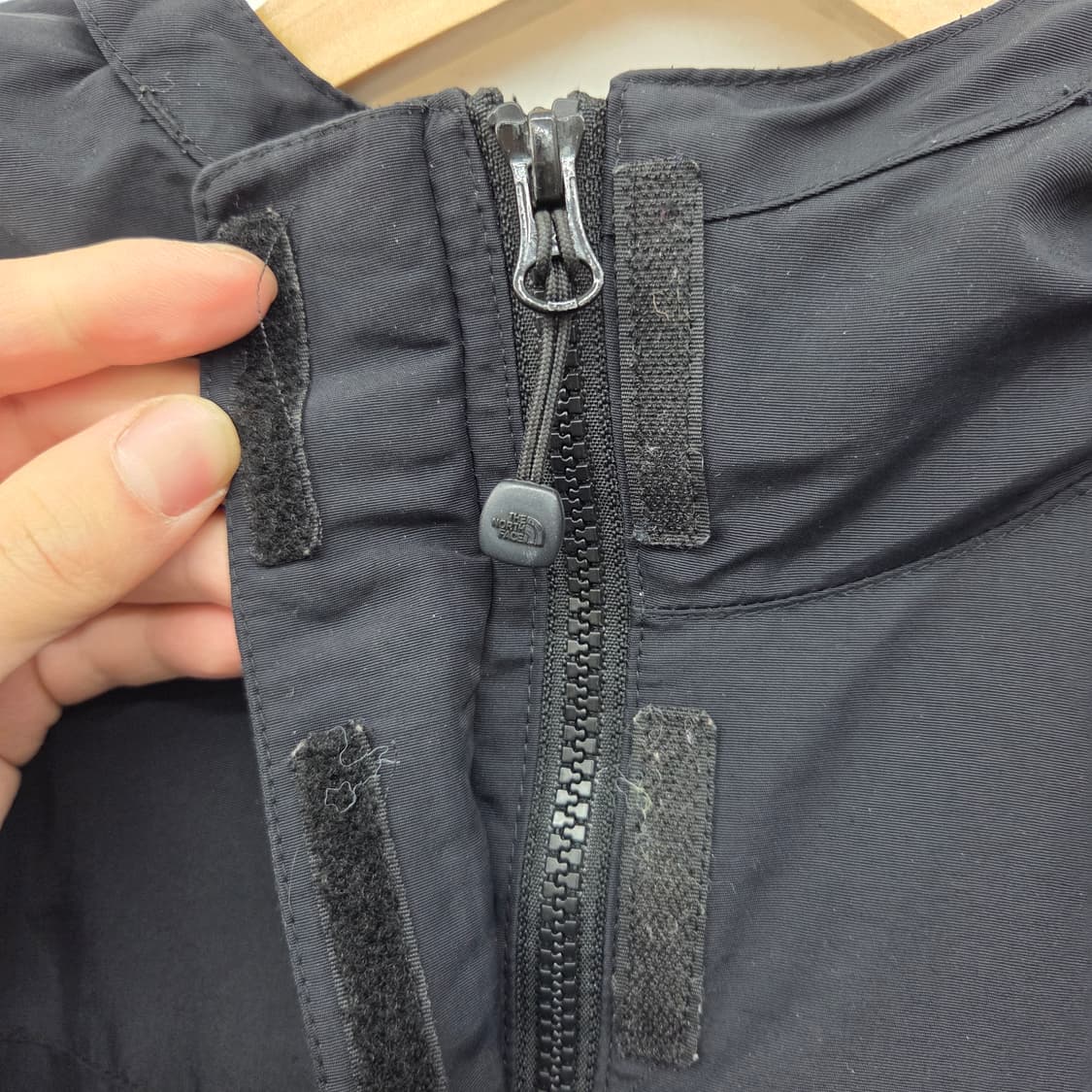 노스페이스 블랙 바람막이 후드 자켓 여m 상품이미지4