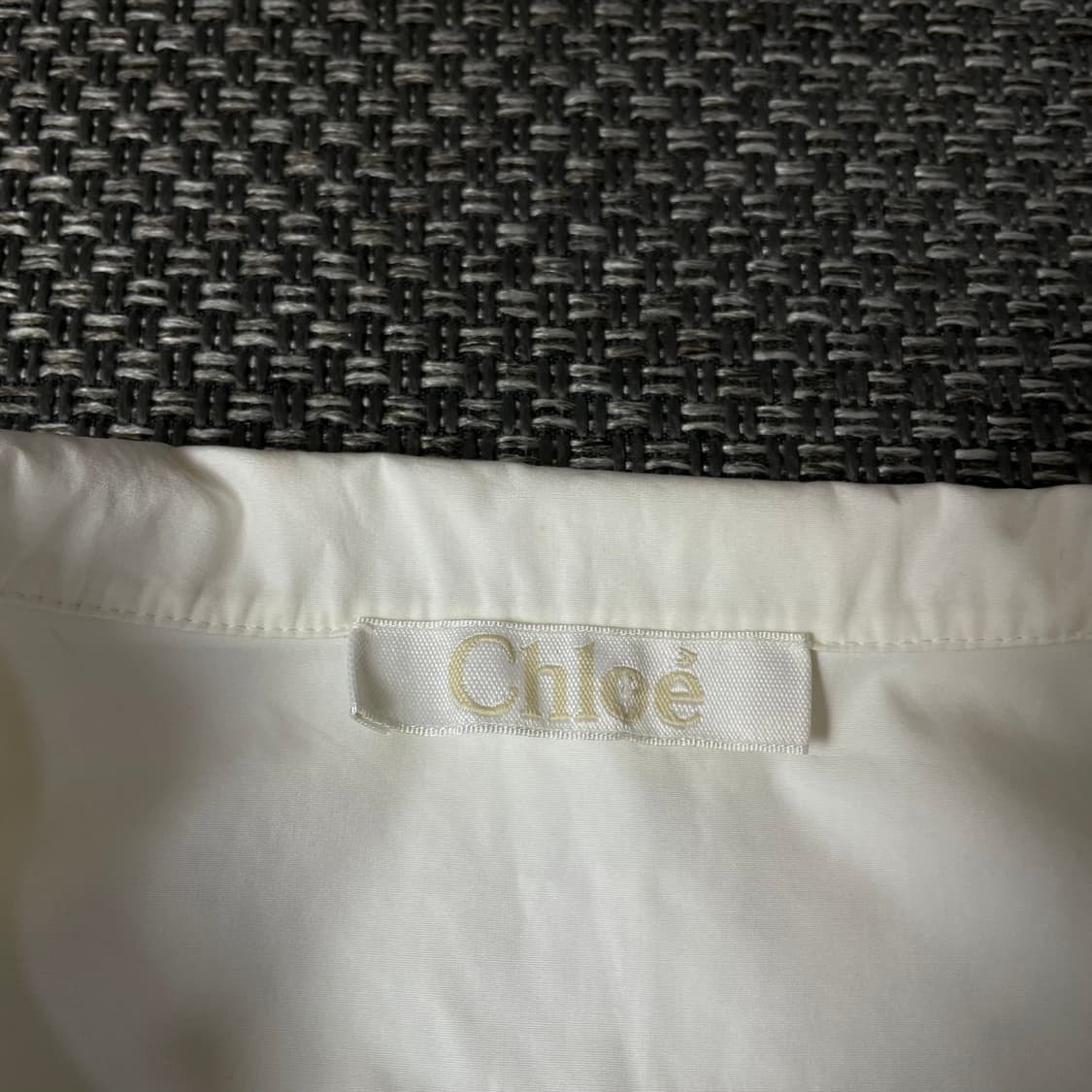 끌로에 화이트 블랙 스퀘어 포인트 긴팔 셔츠 상품이미지3