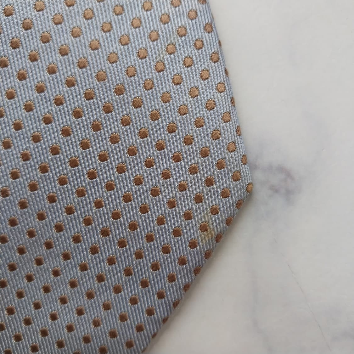 던힐 스카이블루 도트 패턴 넥타이 9.2cm A~B등급 K2425
 상품이미지7