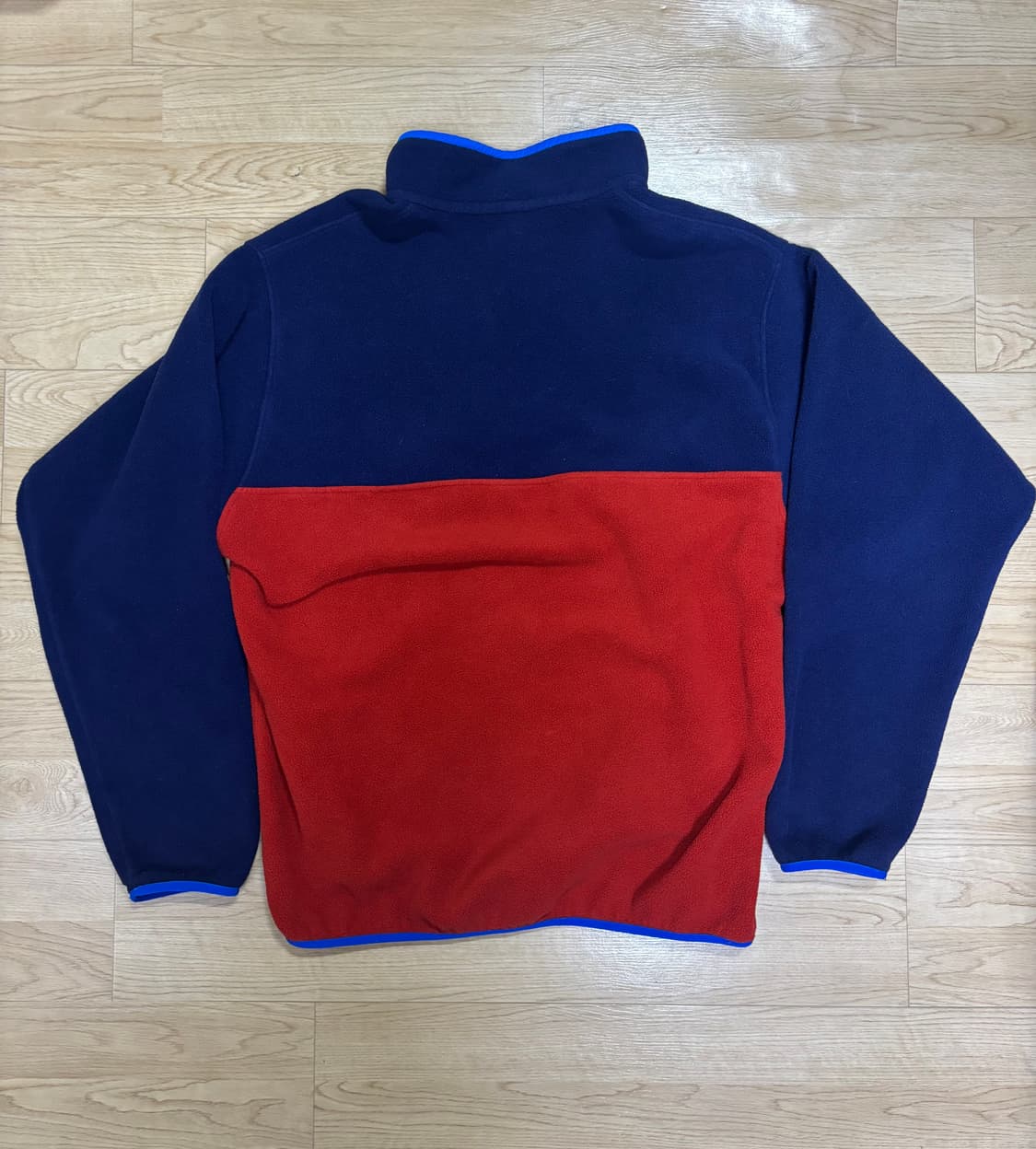 파타고니아 신칠라 스냅티 레드/블루 L 카일리 제너 상품이미지3