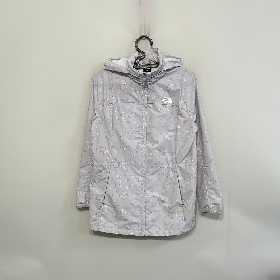 노스페이스 벚꽃잎 바람막이 90 상태최상 상품이미지1