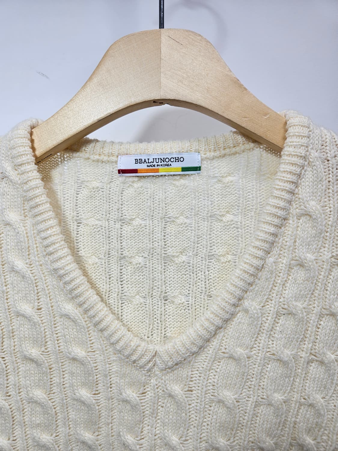 브이넥 꽈배기 반팔 니트 상품이미지2