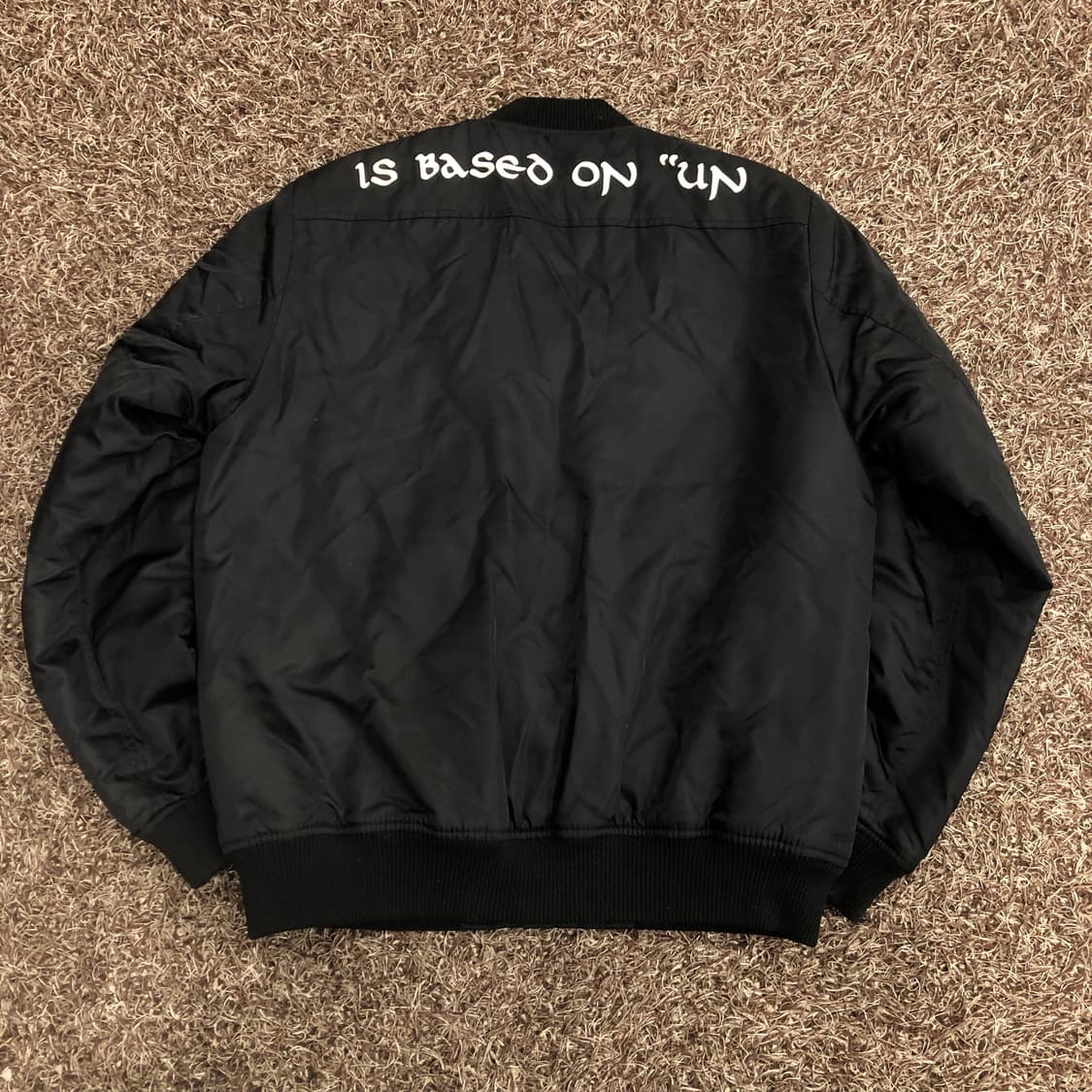 에비수 봄버 레터링 항공 점퍼 상품이미지4