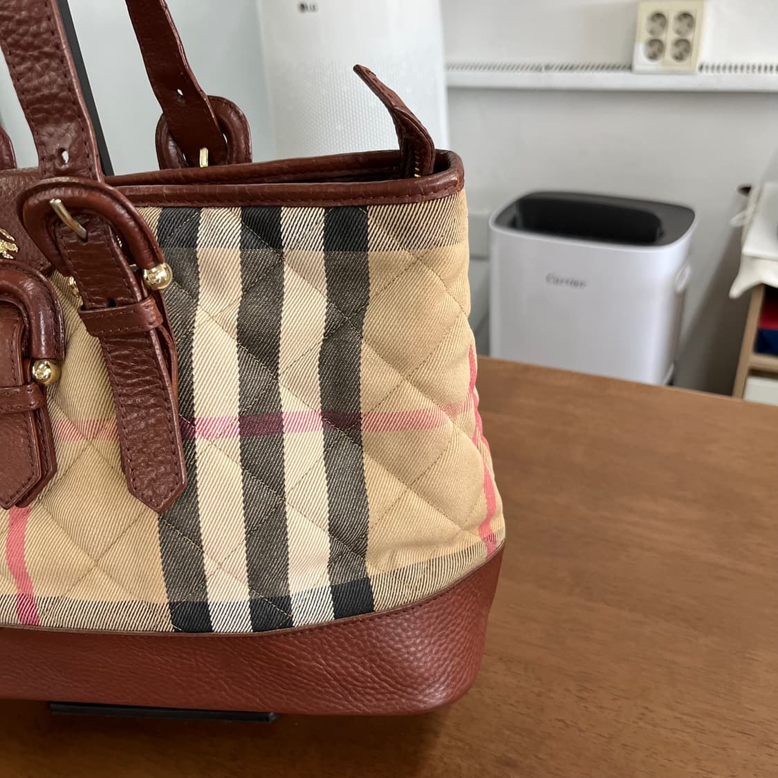 버버리 노바체크 퀼팅 숄더백 상품이미지5