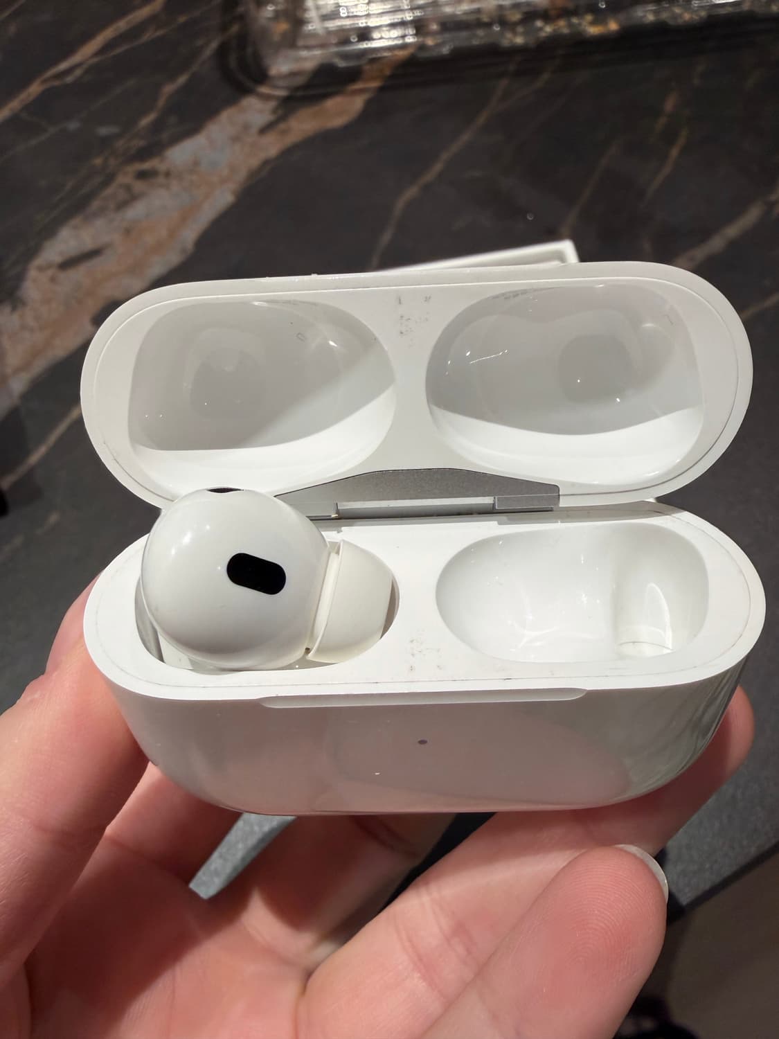 에어팟 프로 2 상품이미지2