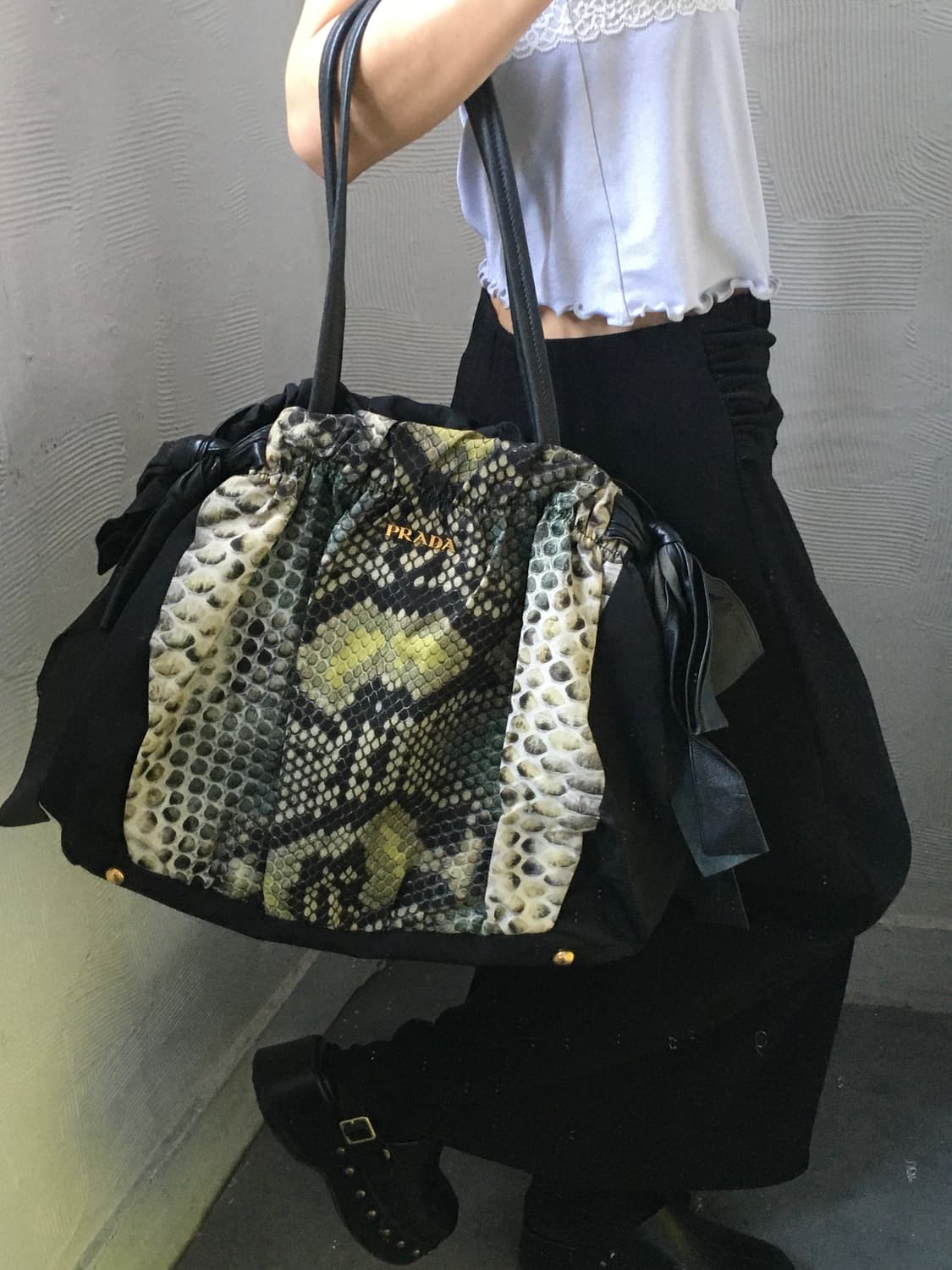 Prada 프라다 파이톤 프린트 나일론 숄더백  상품이미지2