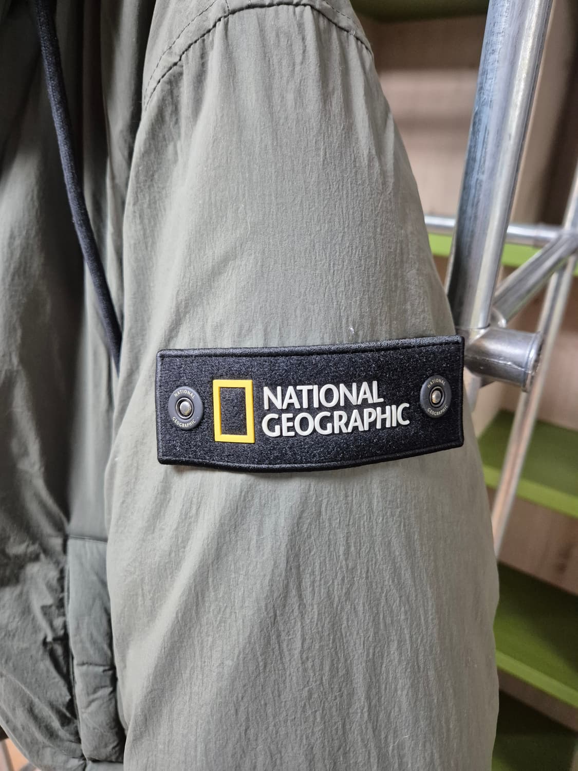 내셔널지오그래픽 숏패딩 L 상품이미지4