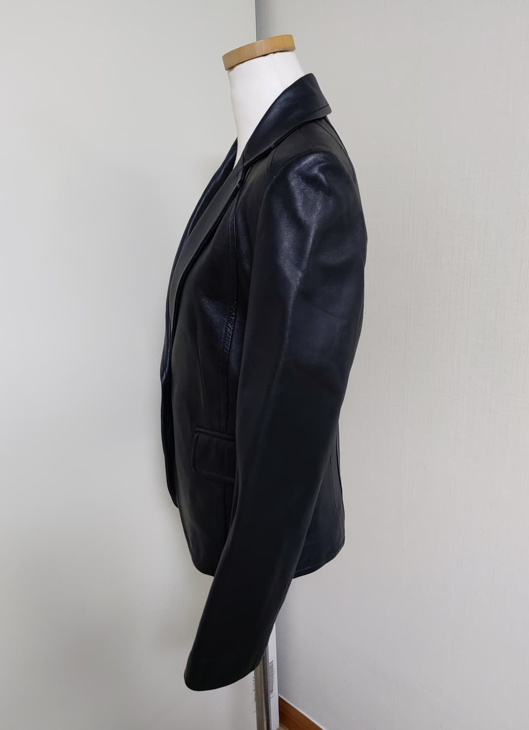 LONE 준지 by 정욱준 여성 양가죽 자켓 (66)

 상품이미지2