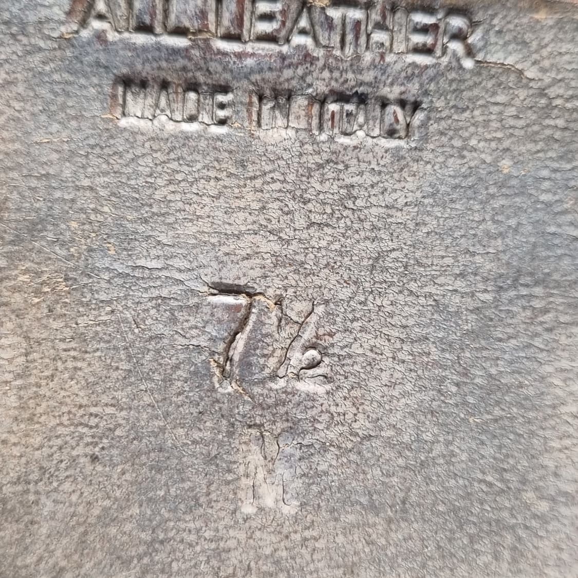 입생로랑 벨벳 펌프스 7.5 245 상품이미지6