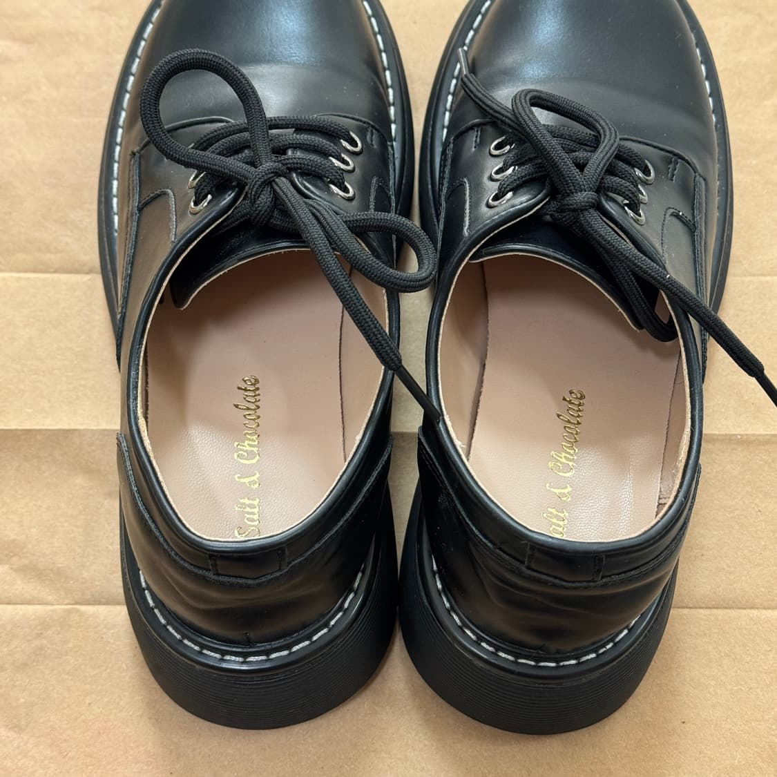 솔트앤초콜릿 라운드 토 스티치 레이스업 로퍼 (225) 상품이미지5