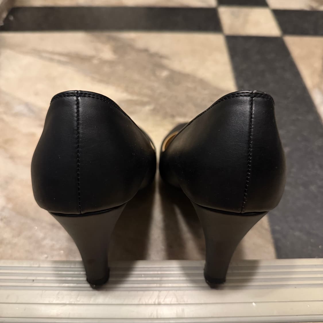 클래식 블랙 힐 구두  상품이미지3