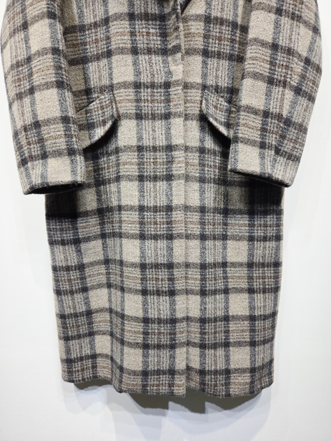 LEBEIGE 르베이지 울 블렌드 체크 롱 코트 상품이미지4