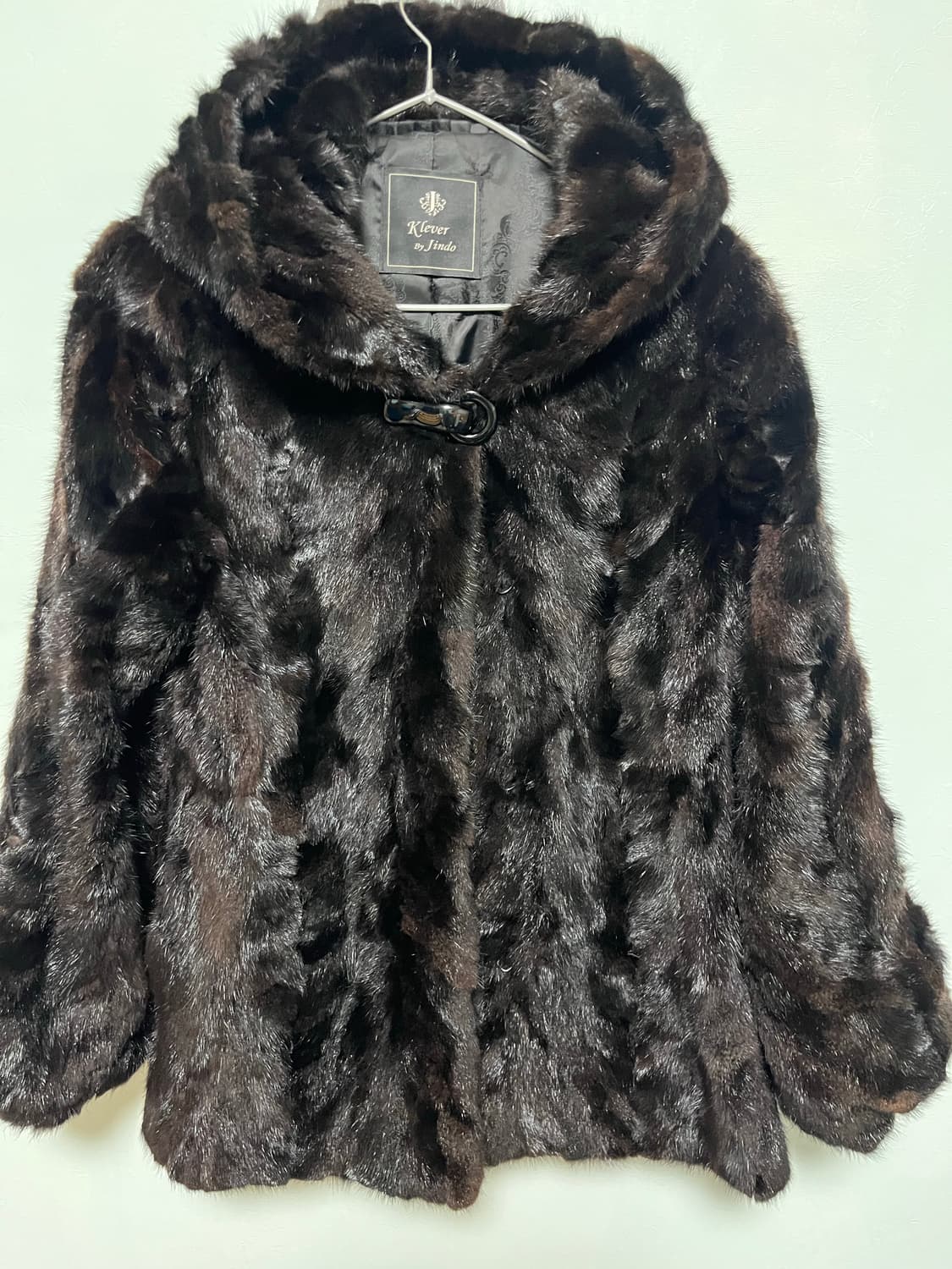 Klever by Jindo 블랙 밍크 코트 상품이미지1