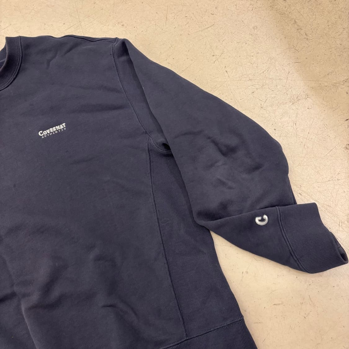 커버낫 스몰로고 맨투맨 상품이미지2