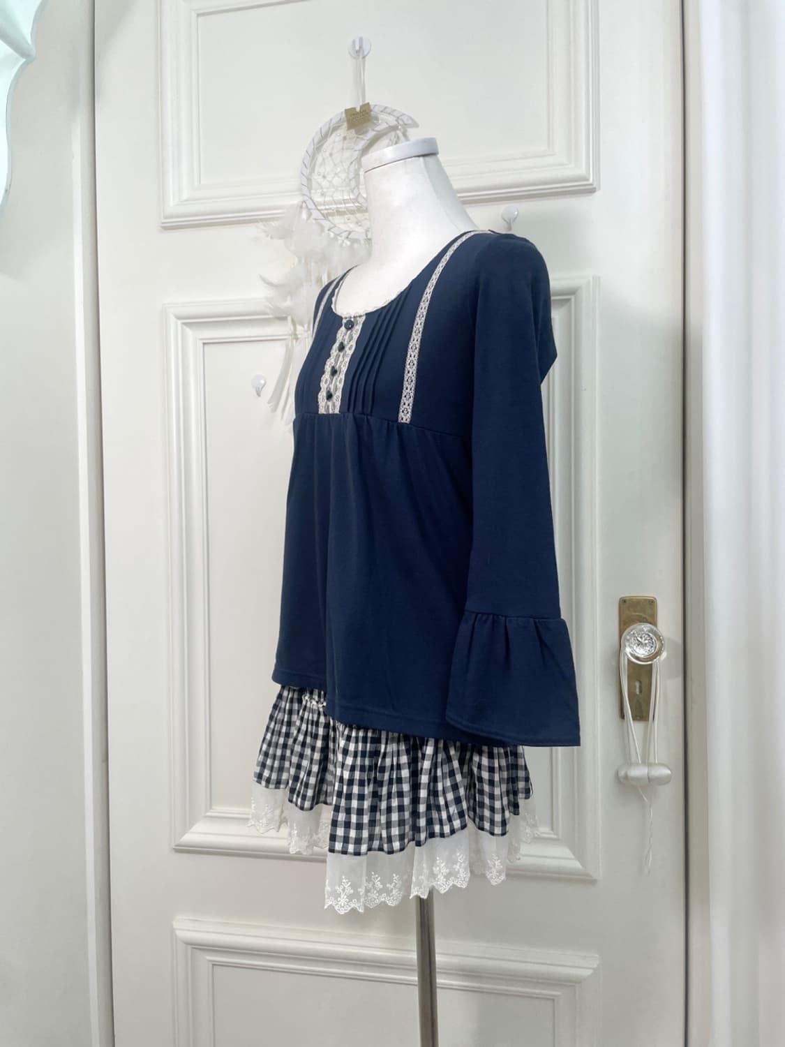 CINEMA CLUB navy lace point cotton top 상품이미지2