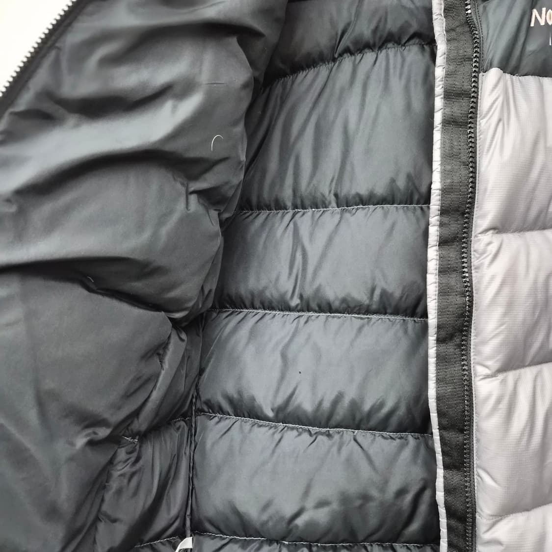 노스페이스 700 눕시 패딩 회색/블랙 남성 XS 상품이미지10