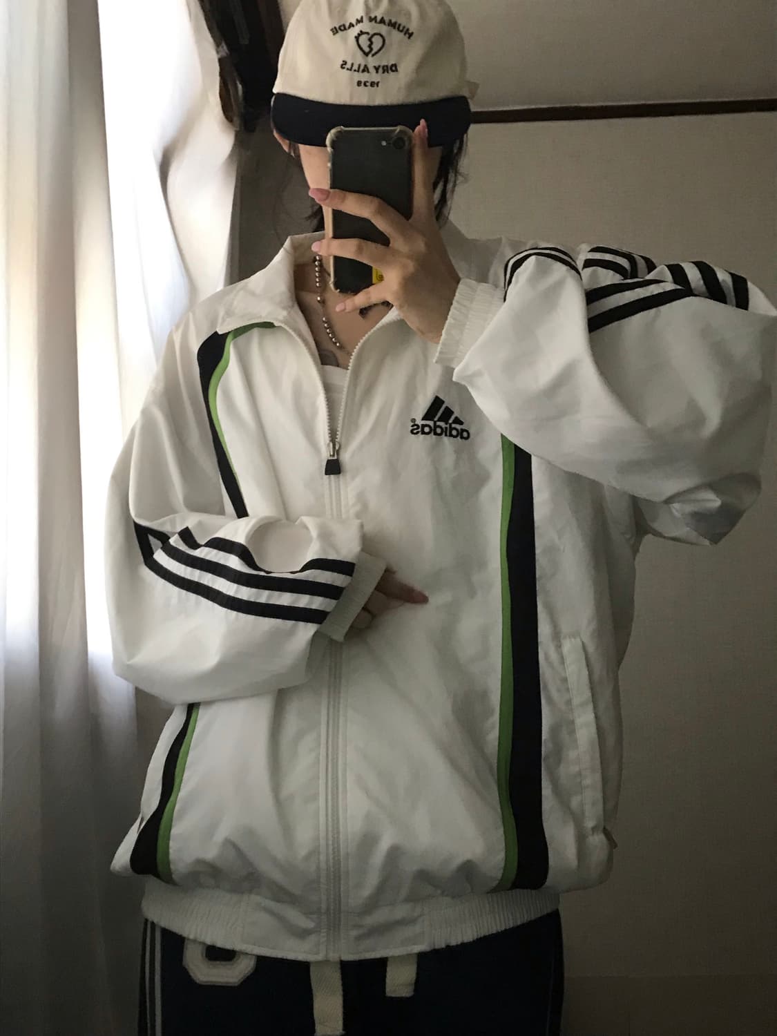 아디다스 90s 오버핏 화이트 바람막이 상품이미지4