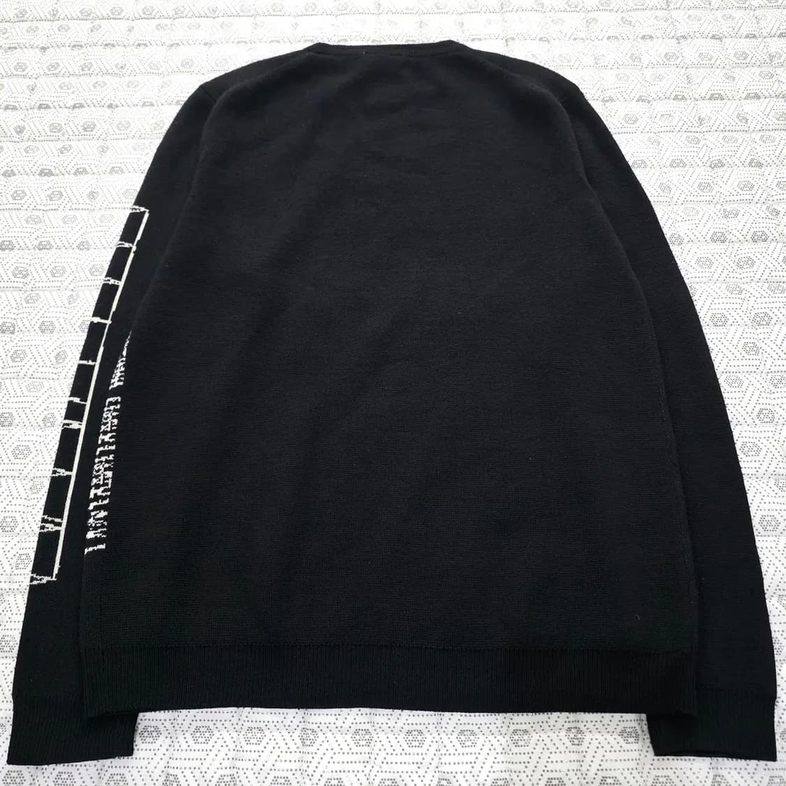 우영미 블랙 프린트 니트 스웨터 100 상품이미지2