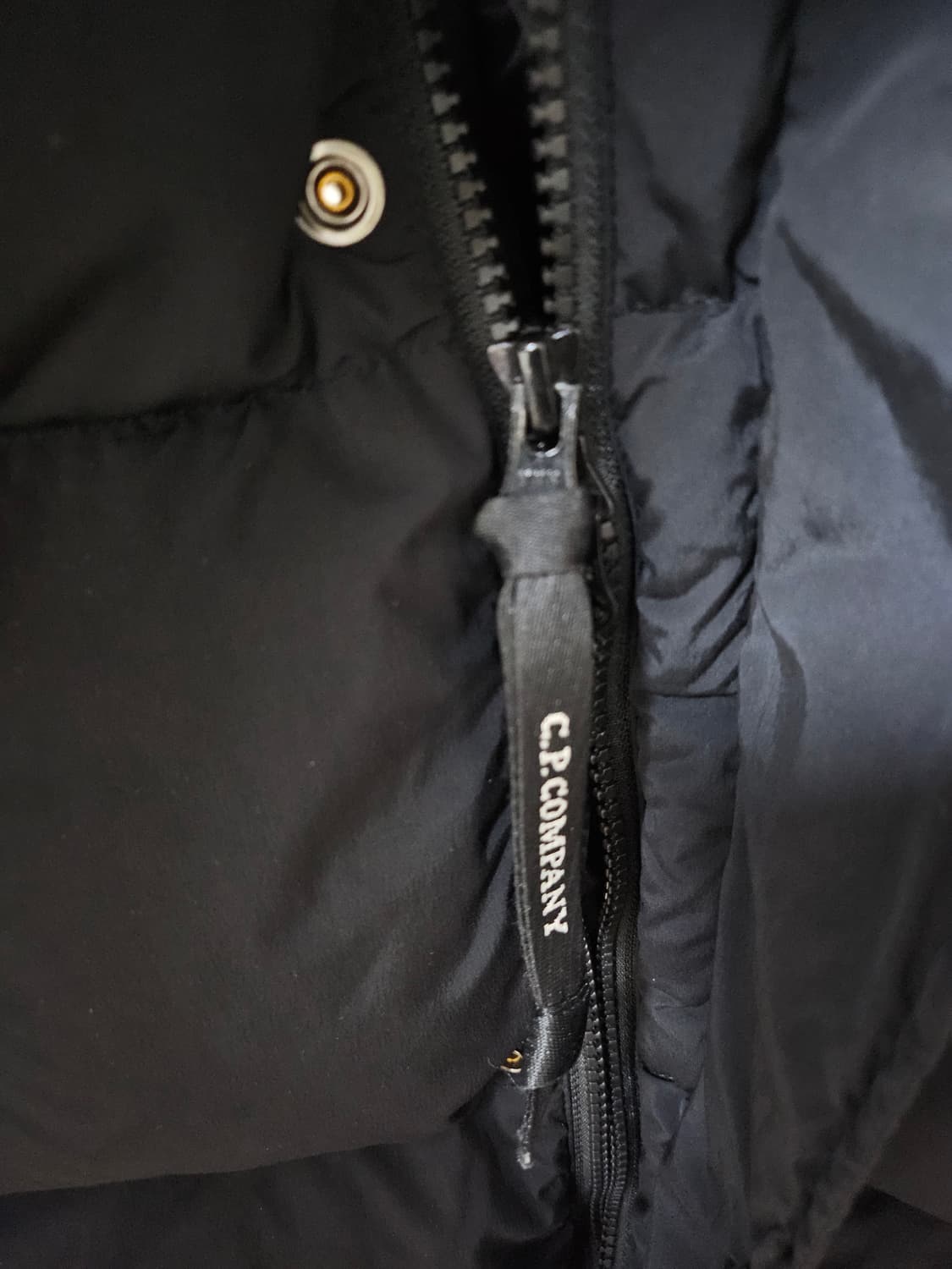 CP컴퍼니 23fw 롱패딩 블랙 상품이미지5